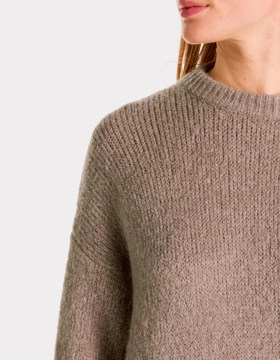 Gebreide trui met ronde hals - taupe