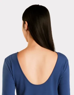 Getailleerd T-shirt met wijde halslijn - blauw