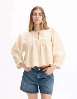 Katoenen blouse met Tunesische halslijn - beige