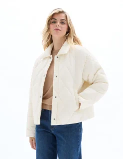 Korte pufferjack met zakken - beige
