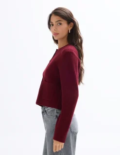 Rood vest met lange mouwen en knoopsluiting