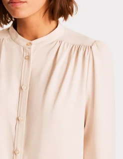 Satijnen blouse met knoopjes - beige