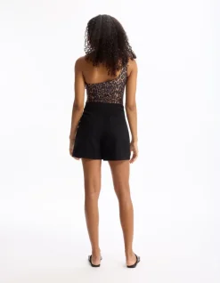 Short met sierknopen - zwart