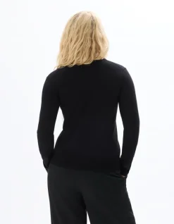 Soepelvallende trui met ronde hals van ECOVERO™-viscose - zwart