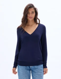 Soepelvallende V-hals trui van ECOVERO™-viscose - marineblauw